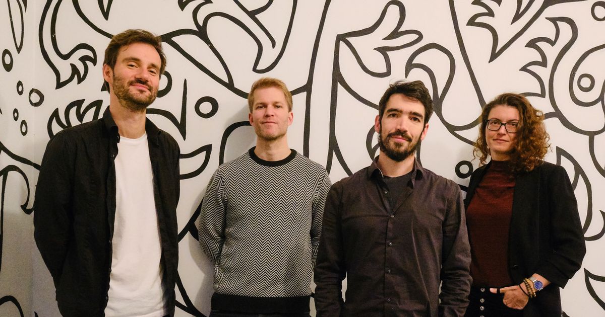 Between Two Worlds — Efraim SW Quartet